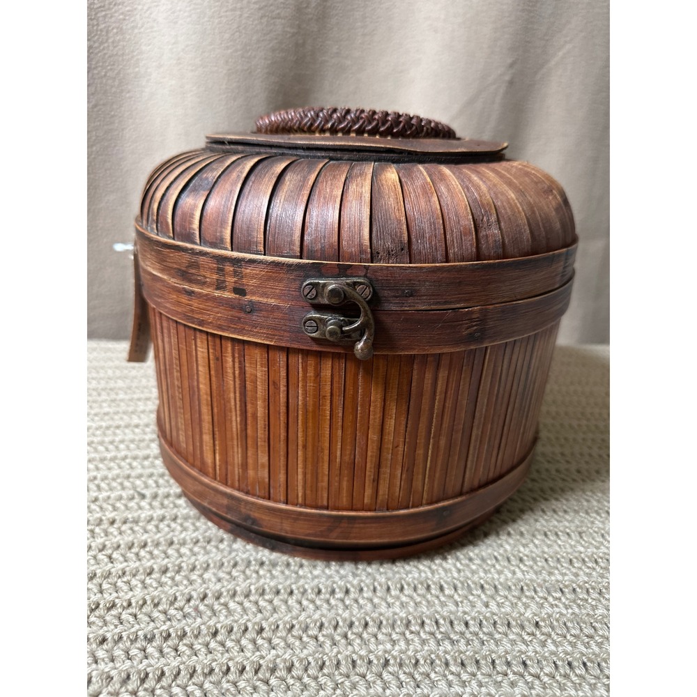 Wilco Imports Round Bamboo Basket Box w/ Latch & Handle Brown Boho Storage VTG